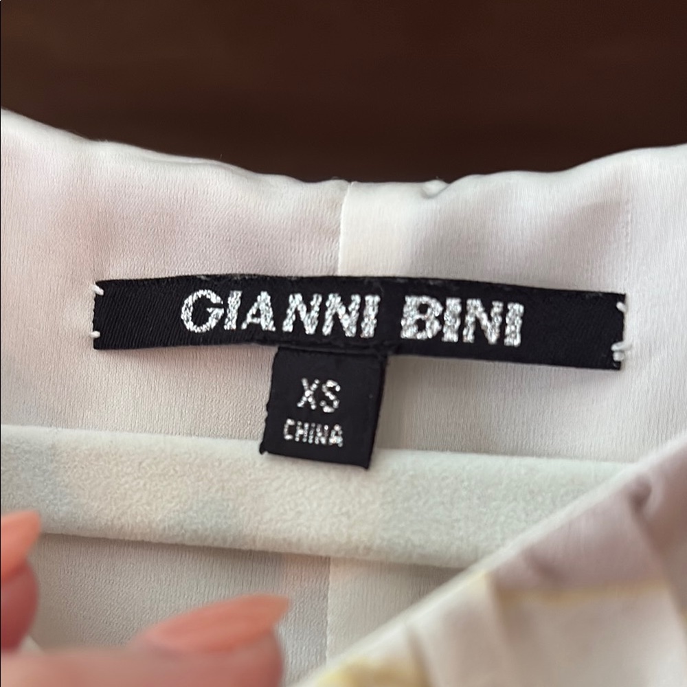 Gianni Bini Elegant Maxi Dress - Picture 2 of 4
